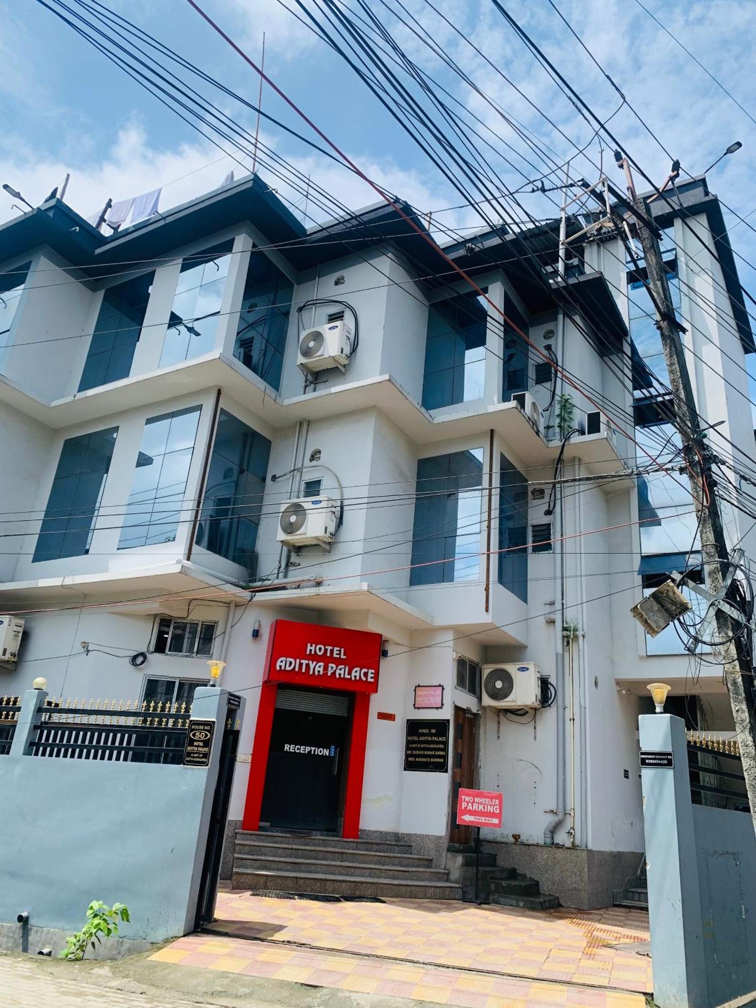 Hotel Aditya Palace Guwahati Zewnętrze zdjęcie