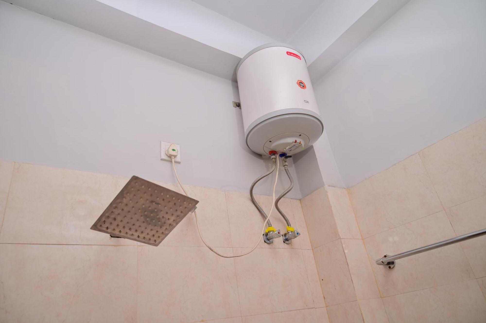 Hotel Aditya Palace Guwahati Zewnętrze zdjęcie
